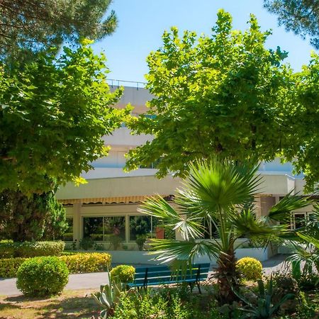 Residence Atc Routes Du Monde Ла-Гранд-Мот Экстерьер фото